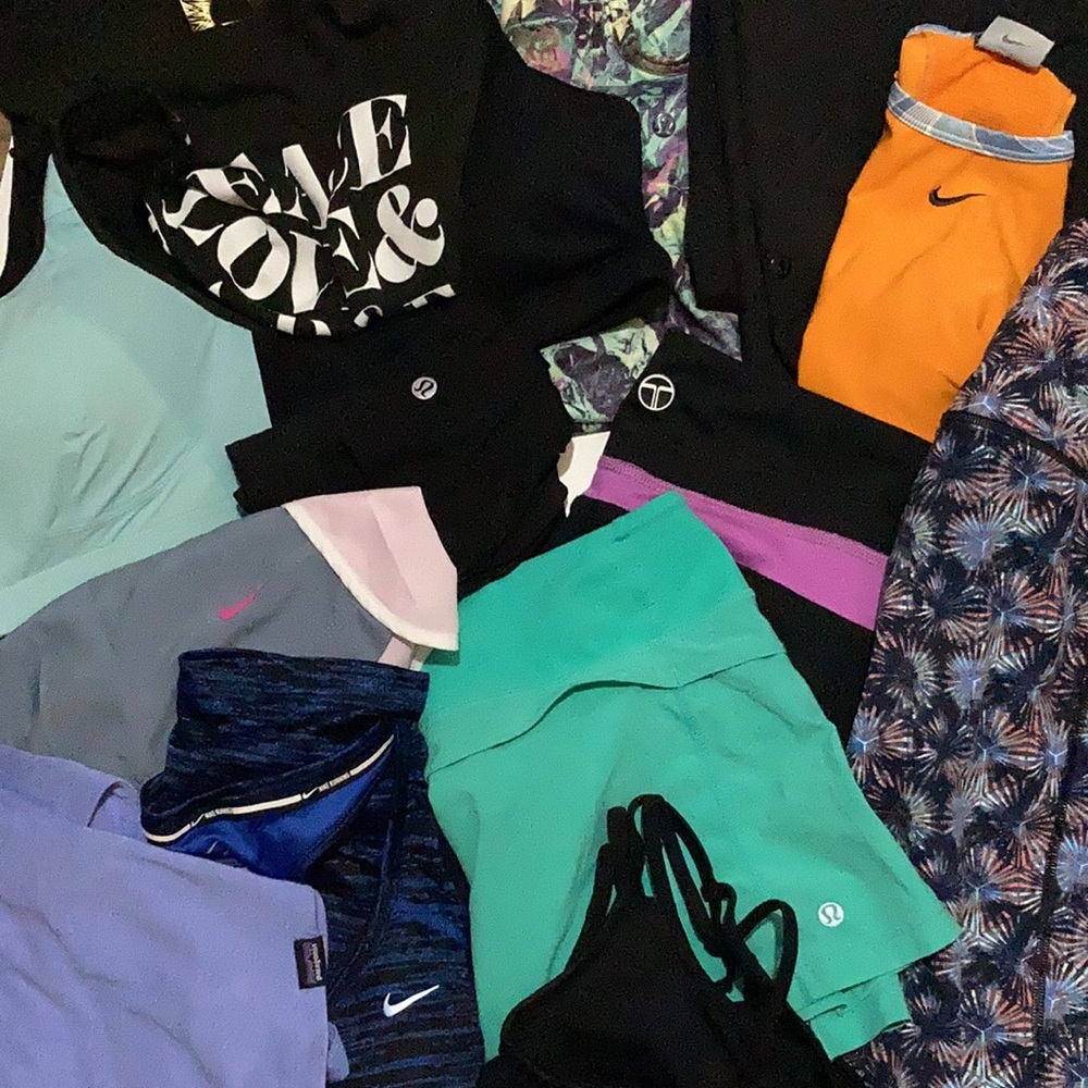 Woman’s Athletic Sports Death pile box 15 items lulu, Nike & more!